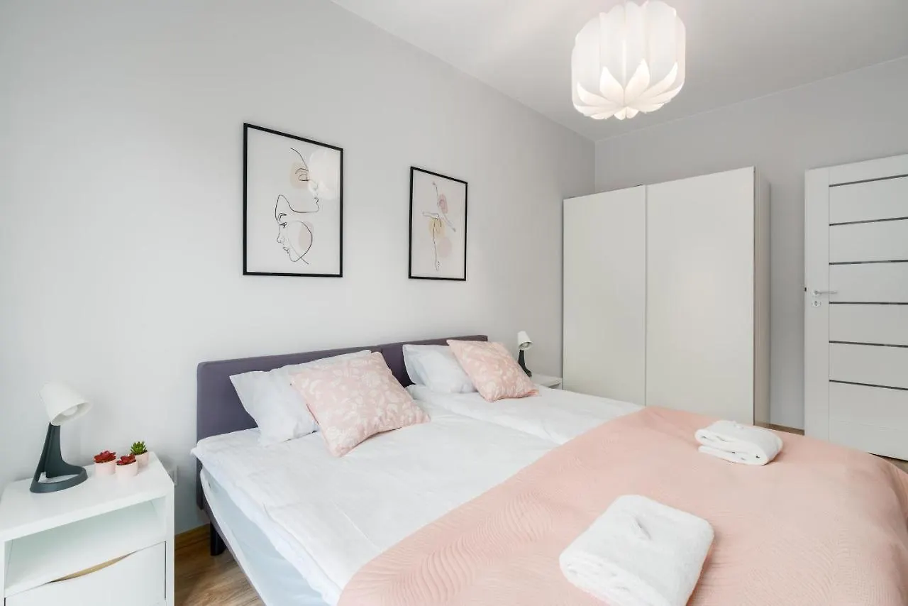 Lwowska Apartment By The Malta Lake Poznan By Noclegi Renters 0*,