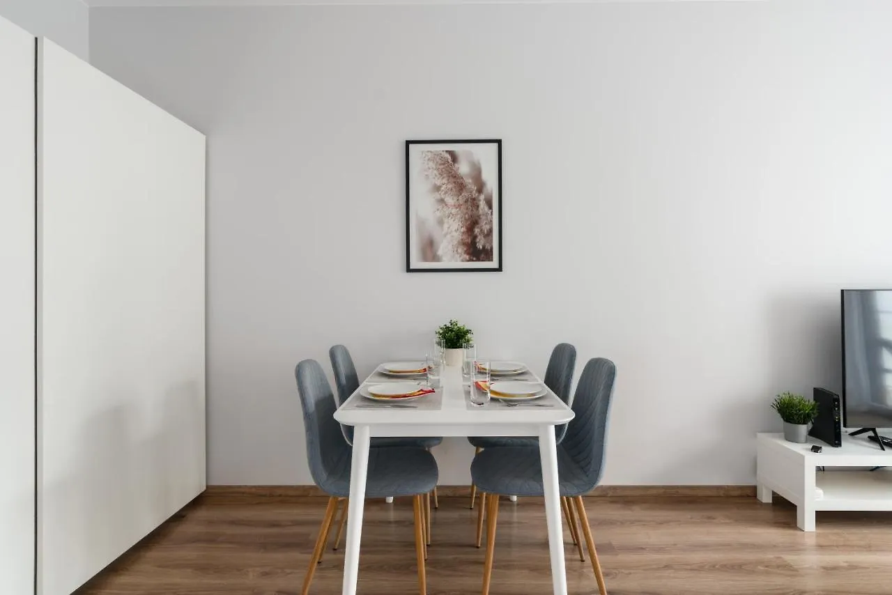 Lwowska Apartment By The Malta Lake Poznan By Noclegi Renters