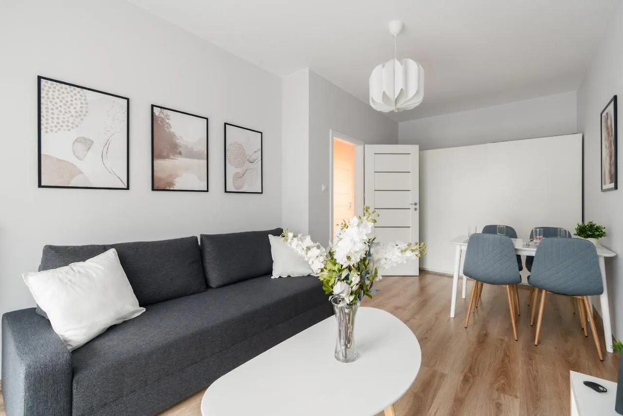 Lwowska Apartment By The Malta Lake Poznan By Noclegi Renters 0*,  Polsko